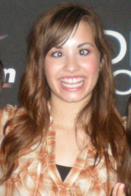 Jossie sent in a picture of cross eyed Demi Lovato at a meet and greet on